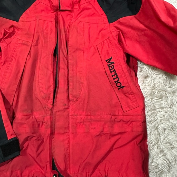 Marmot GoreTex Hooded Shell Jacket Size Small Red and Black - Picture 8 of 13